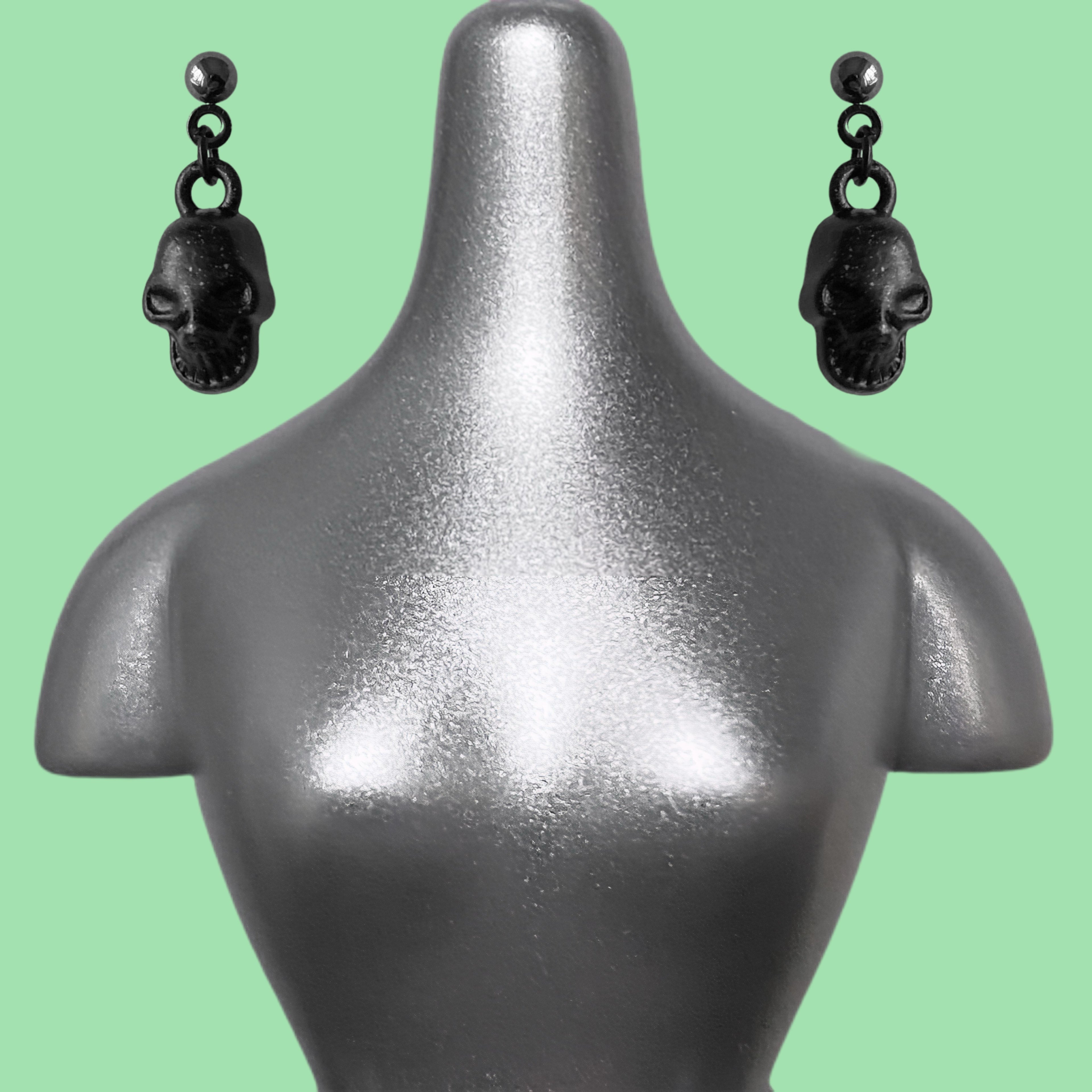 Bratz Doll Jewellery & Accessory Blacked Out Skull Earrings